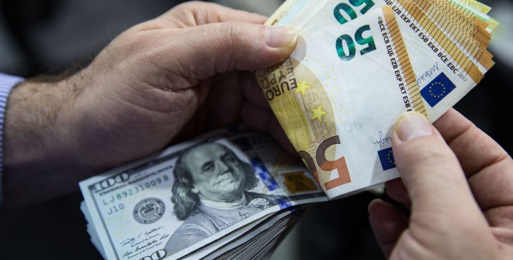 Euro forcohet serish me ritme te shpejta, kalon sot 127 leke